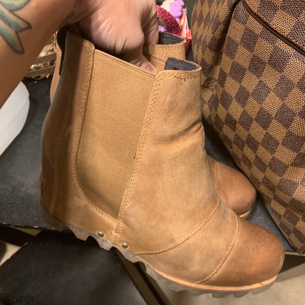 Sorel Lea wedges size 9